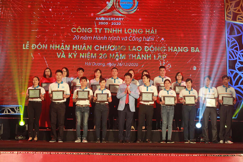 Dai-le-ky-niem-20-nam-thanh-lap-cong-ty-Long-Hai